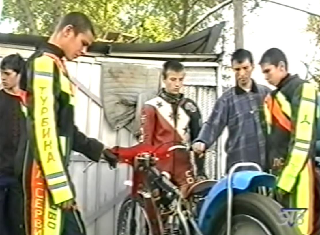 Юные гонщики "Турбины" (Экспресс-новости, 2 октября 2003 г.)