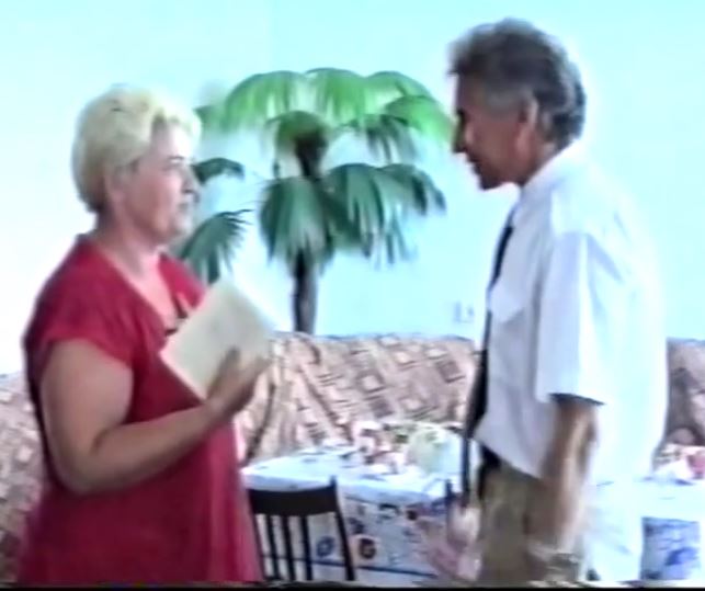 Вручение ордера семье Щербаковых (Хроника - 23 августа 1996 г.)